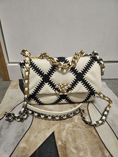 (Kategori: ) berada di . Dikirim oleh selecthrift.bdg (ID iklan 1380079792, Gambar 1). Deskripsi: .