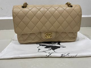 (Category: ) located in . Submitted by tingsiwanttosell (Listing ID 1380088878, Image 1). Description: .