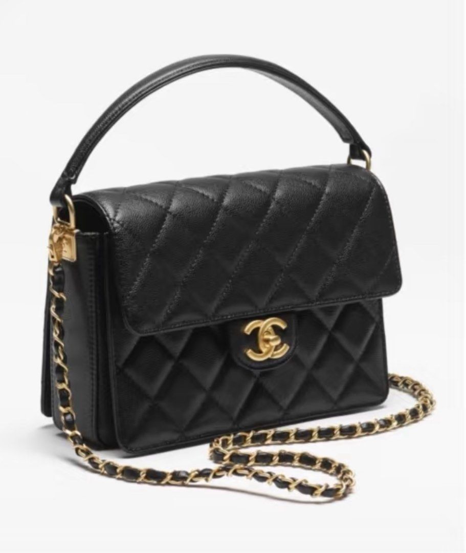 Chanel Small Top Handle Bag (Category: Bags & Wallets) located in Singapore. Submitted by sshhaannnn (Listing ID 1380010409, Image 1). Description: Full set Self collect .