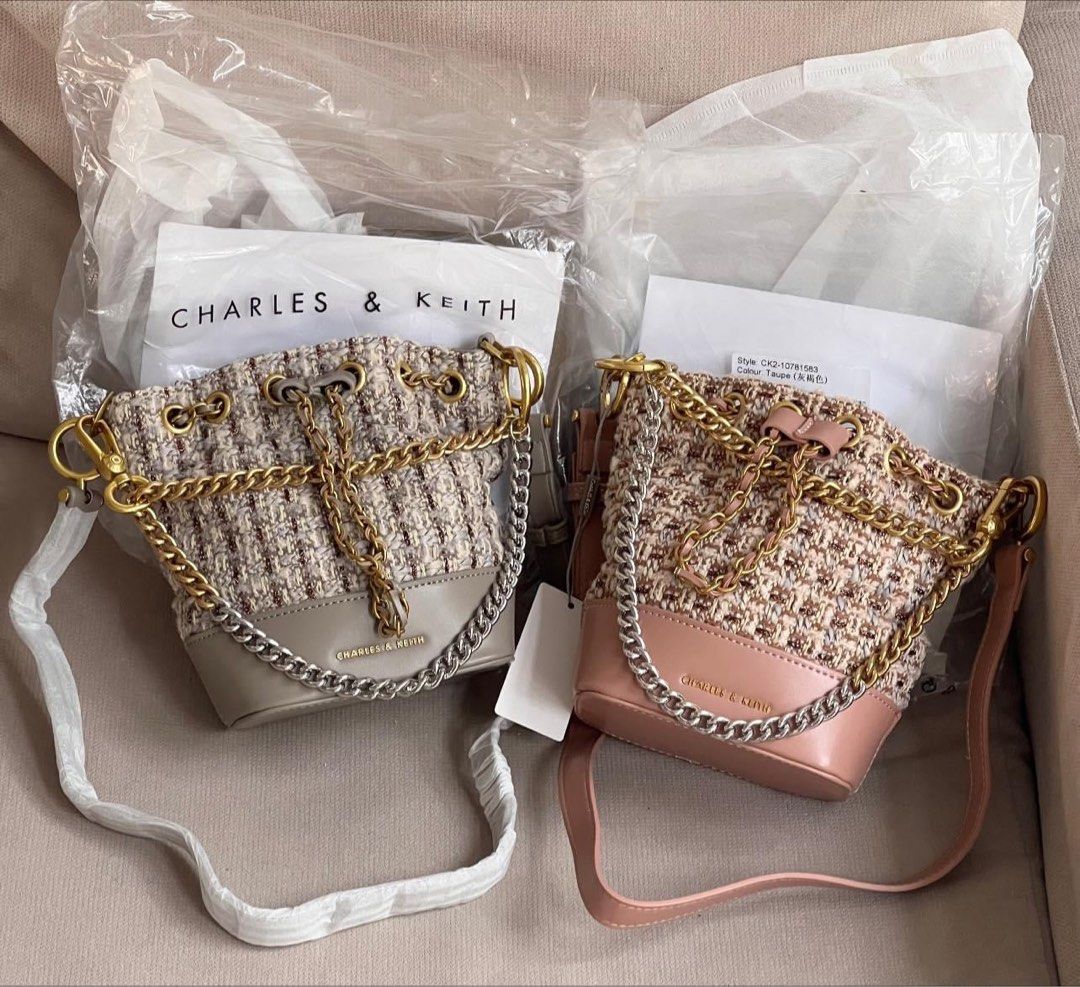 Charles Keith Chunky Chain Tweed Bucket Bag, Women's Fashion