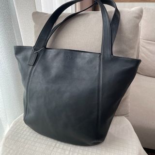 由 Marina_secondhand (刊登 ID 1380086722，圖片 1) 提交，位於 的 (類別：)，說明：。