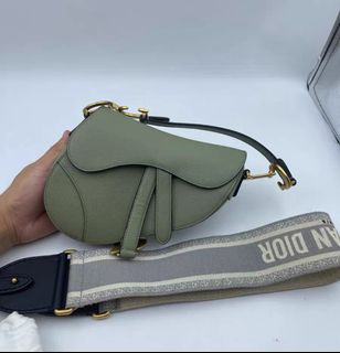（分類：）位於 。 由 bellize.luxury 提交（商品編號 1380009803，圖片 1）。簡介： 。