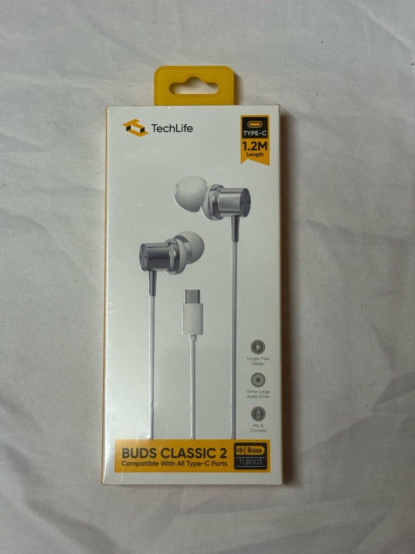 Earphones Type C (Category: Earphones) located in Quezon City. Submitted by shesellss_ (Listing ID 1380053732, Image 1). Description: .