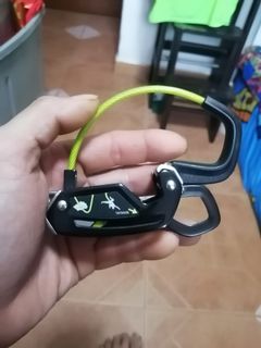 (Category: ) located in . Submitted by sellingclearingstuff (Listing ID 1379968623, Image 1). Description: .