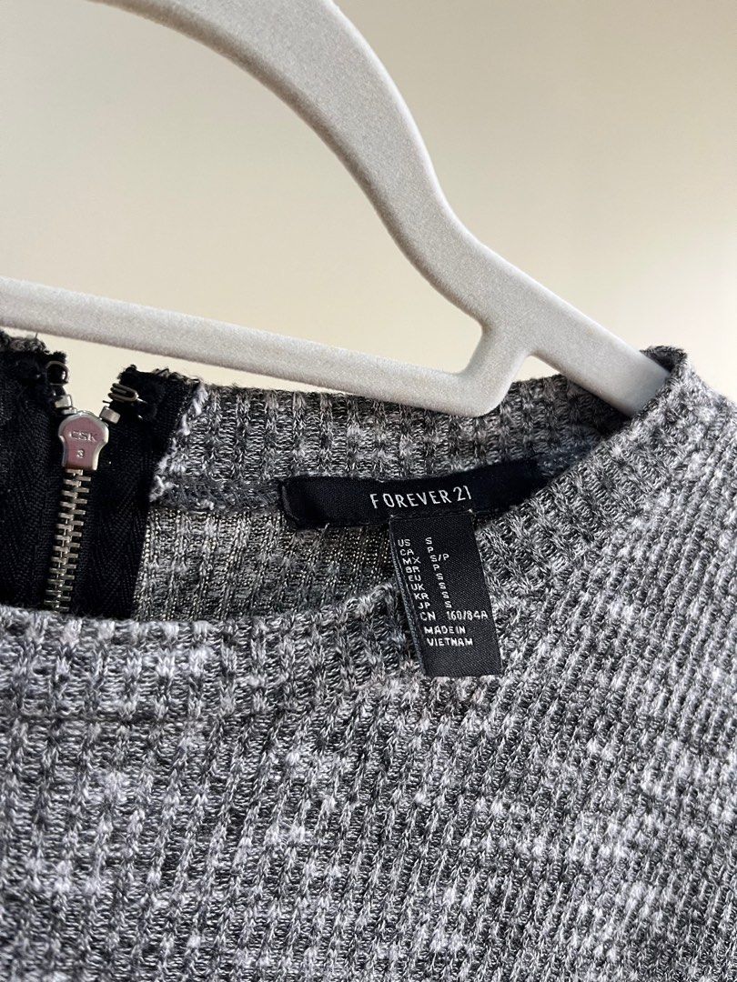 Forever 21 Charcoal Bodycon Dress (Category: Dresses) located in Taguig. Submitted by aziald (Listing ID 1380011583, Image 3). Description: Brand: Forever 21 Size: Small MOP: BPI or GCash MOD: Grab / Lalamove Delivery fee c/o buyer Location: Acacia Estates, Taguig.