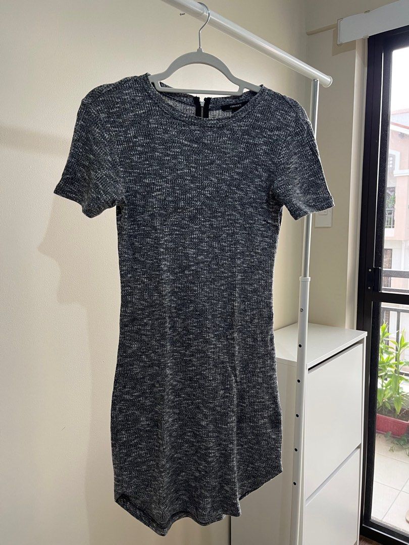 Forever 21 Charcoal Bodycon Dress (Category: Dresses) located in Taguig. Submitted by aziald (Listing ID 1380011583, Image 1). Description: Brand: Forever 21 Size: Small MOP: BPI or GCash MOD: Grab / Lalamove Delivery fee c/o buyer Location: Acacia Estates, Taguig.