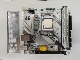 G5900 + CVN B460I GAMING FROZEN V20 + 4GB X2 DDR464180234094722110