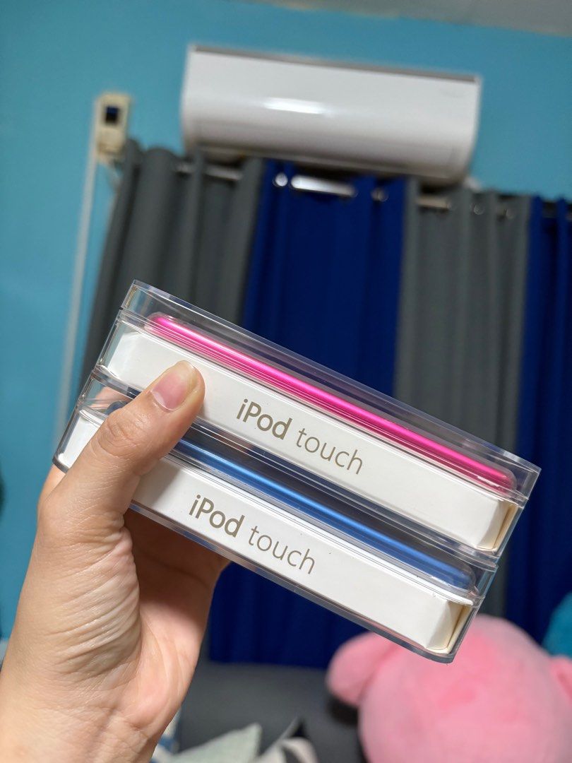 iPod Touch 7th Generation 256gb Like New with box (Category: iPad) located in Manila. Submitted by yezdeal2017 (Listing ID 1378841663, Image 3). Description: Super rare in Ph Marketplace makahanap ng iPod Touch 7th gen 256gb!!! Limited lang E/B/A/Y comparison Price is 17,500 My price; ₱12,500 negotiable onte 💓💓Pink Color; with box 💓💓 ✅Good as new Condition! Super smooth unit with Freebies Super Clear Camera😍 Can install social apps Banking A