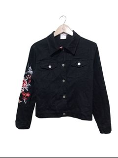 (Kategori: ) berada di . Dikirim oleh gerobak.jaket (ID iklan 1380036305, Gambar 1). Deskripsi: .