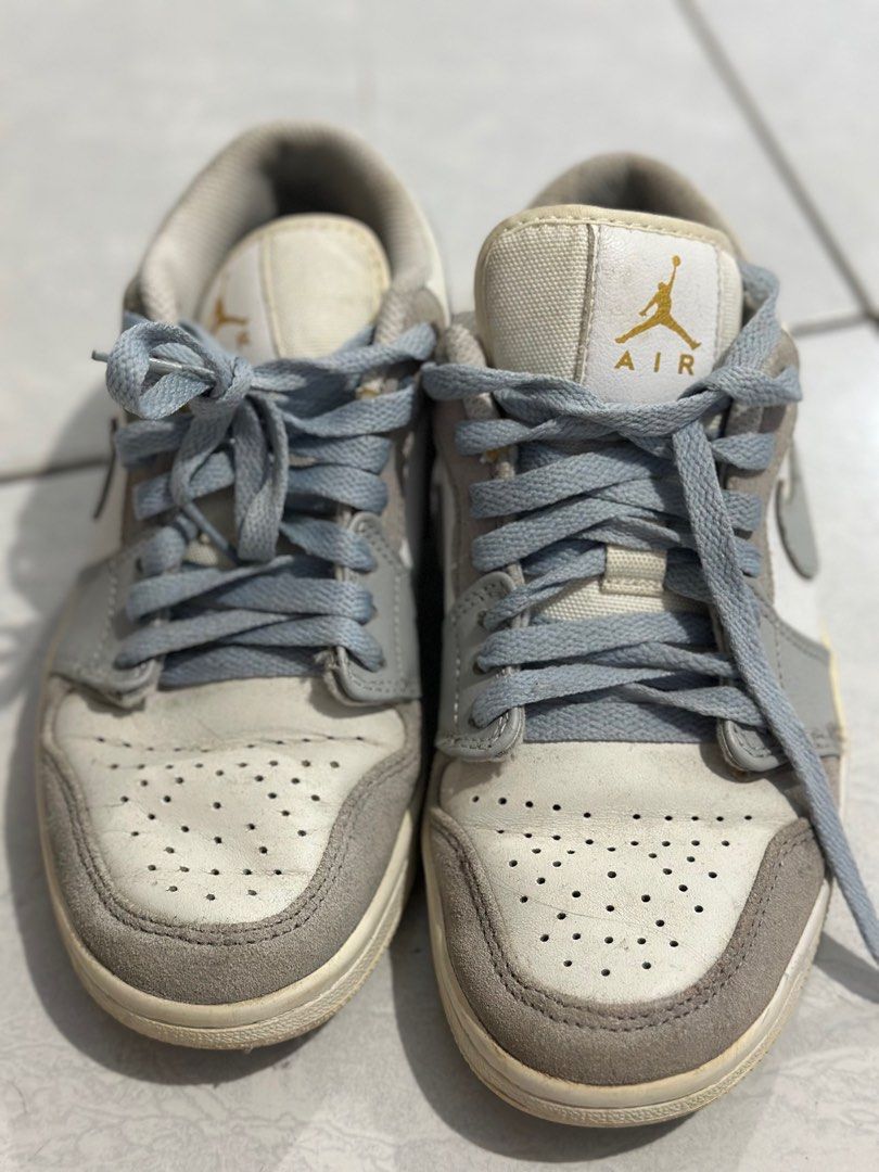 Jordan low (Category: Sneakers) located in Santa Rosa. Submitted by che1995 (Listing ID 1379960386, Image 1). Description: Hindi na nagagamit.