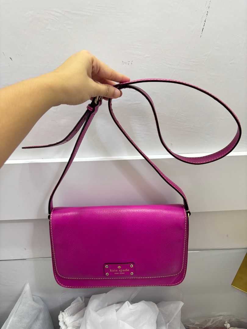 Kate Spade Flap Crossbody bag (Category: Luxury Bags & Wallets) located in Cabanatuan. Submitted by cristalcollection (Listing ID 1380083839, Image 1). Description: Kate Sp ade Wellesley Crossbody 💯 2,800 Php Very good cond. no major flaw 💗.