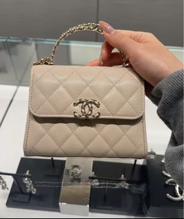 （分類：）位於 。 由 yininhk 提交（商品編號 1379935404，圖片 1）。簡介： 。