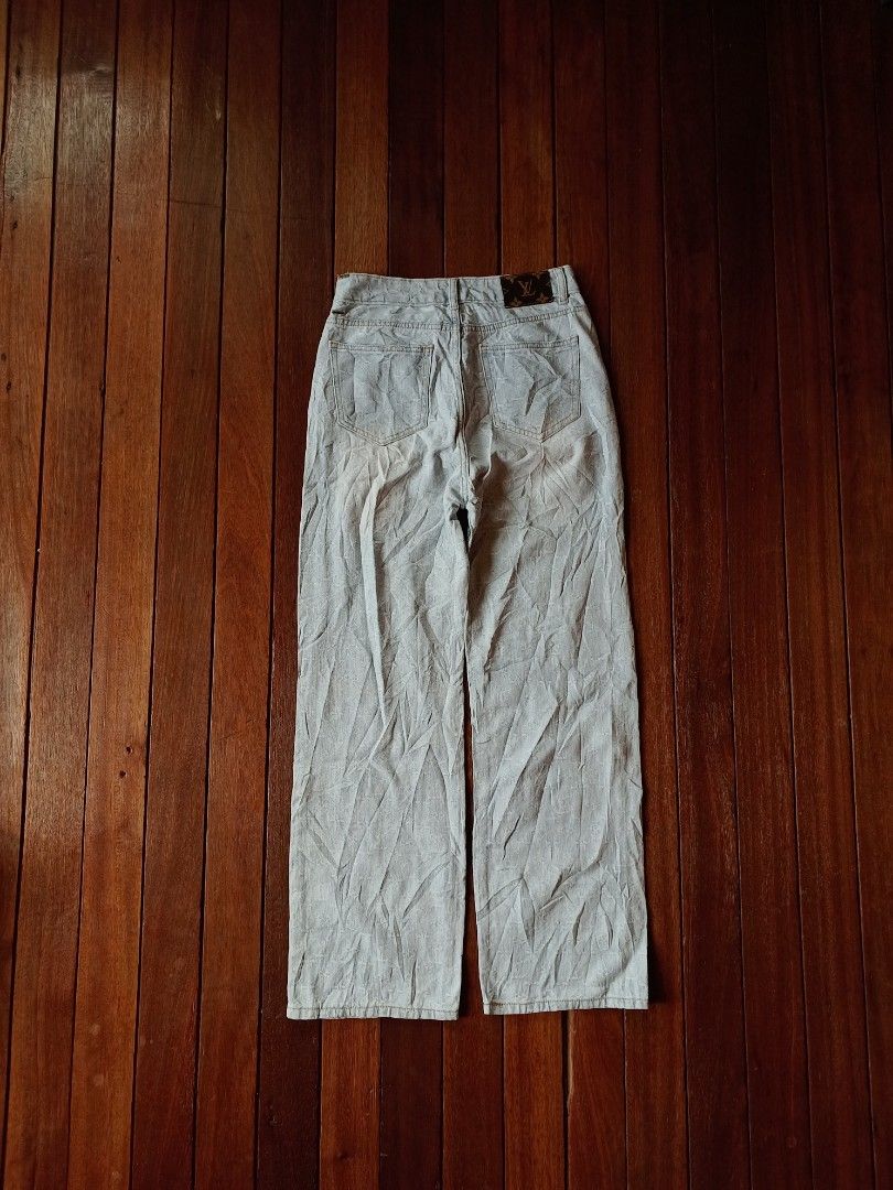 Louis Vuitton aop monogram denim washed pants (Category: Luxury Apparel) located in Lingayen. Submitted by answ3r (Listing ID 1380029888, Image 2). Description: Louis Vuitton aop monogram denim washed pants Waist: 28-30 Length: 40.5 Leg opening: 9 Condition: 9.5/10 excellent see photos for the issue.