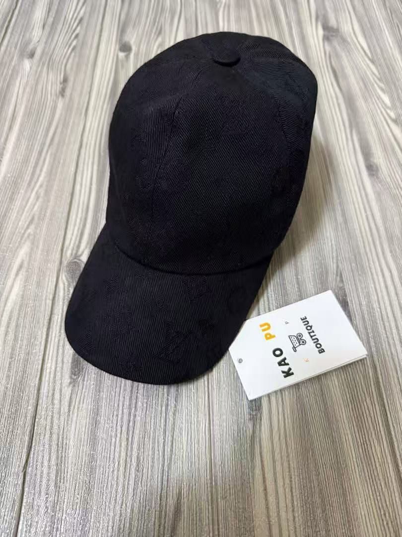 Louis Vuitton 滿版老花Dad Hat, 名牌精品, 精品配件在旋轉拍賣