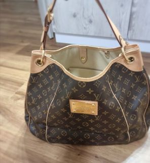 (Category: ) located in . Submitted by wong8123 (Listing ID 1380045400, Image 1). Description: .