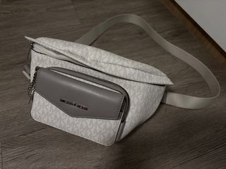 (Category: ) located in . Submitted by sanning (Listing ID 1380068465, Image 1). Description: .