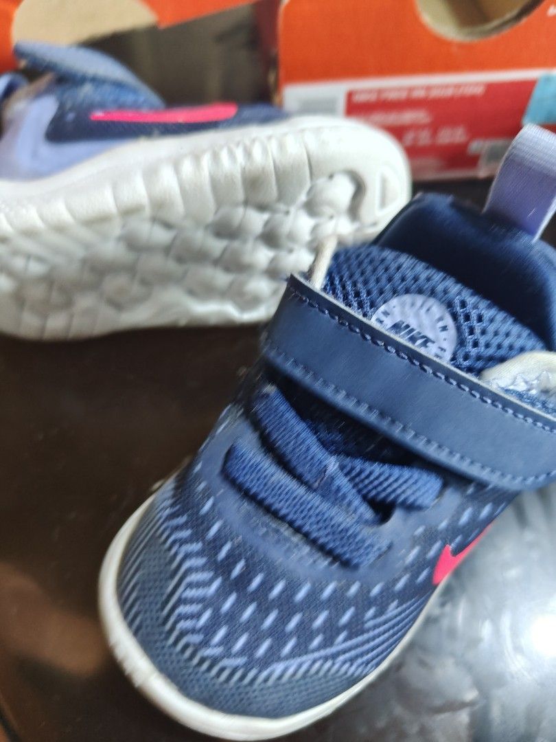 Authentic Nike Baby Shoes 10 cm (Category: Babies & Kids Fashion) located in Manila. Submitted by anyushka (Listing ID 1379952692, Image 2). Description: new. fitted but not used. dusty due to storage..