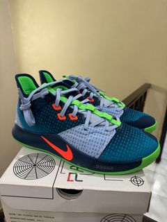(Category: ) located in . Submitted by sneakerus11 (Listing ID 1379935911, Image 1). Description: .