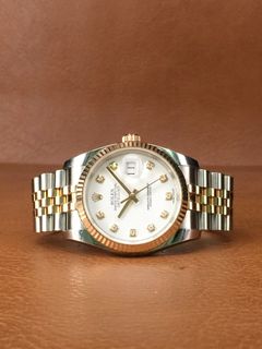 (Category: ) located in . Submitted by seasonstime.watches (Listing ID 1380012838, Image 1). Description: .