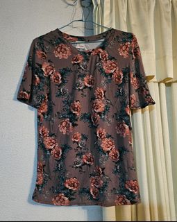 (Category: ) located in . Submitted by moanascloset (Listing ID 1380084829, Image 1). Description: .
