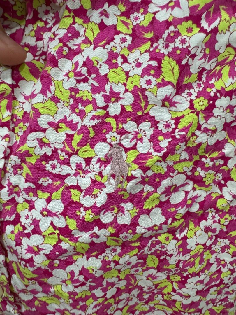 Ralph Lauren Sleeveless Golf Polo (Category: Blouses) located in Pasay City. Submitted by cy12_ (Listing ID 1380058361, Image 2). Description: Ralph Lauren Sleeveless Golf Polo 🌸 - super cute in person! - like brand new! - best for small-medium-sized girlies - super steal price.