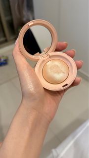 由 emma472331156 (刊登 ID 1380082929，圖片 1) 提交，位於 的 (類別：)，說明：。
