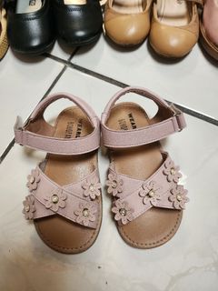 (Kategori: ) berada di . Dikirim oleh allaboutpreloved_ (ID iklan 1380026080, Gambar 1). Deskripsi: .