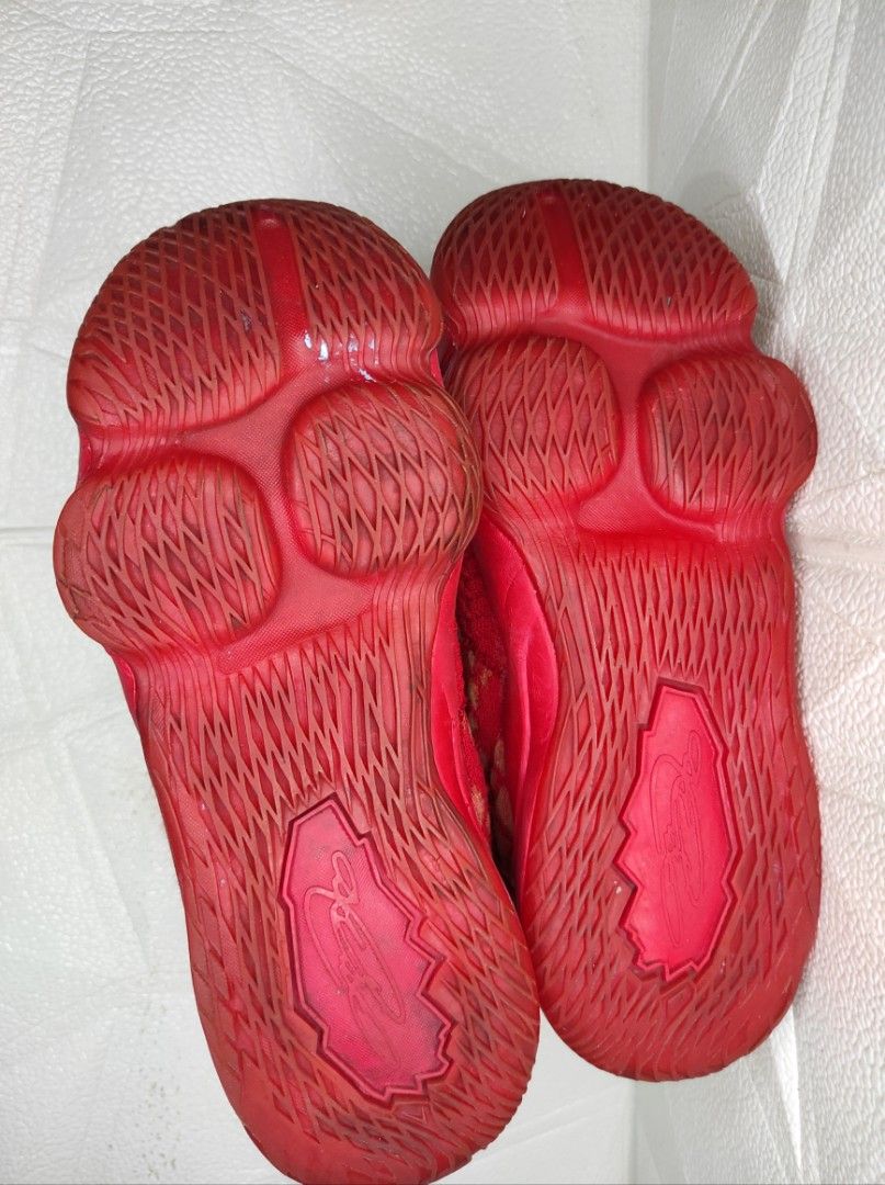 Sepatu Nike Lebron Anak size 33.5 insole 21 / sepatu basket anak (Kategori: Orang Tua, Bayi & Anak - Lainnya) berada di Bogor. Dikirim oleh rizquna_secondhand (ID iklan 1379978481, Gambar 3). Deskripsi: 💰 HARGA NETT/PAS ✅ Tidak Cocok dgn Harga, Next Dulu 🙏🏻 --------------------- size 33.5 insole 21. Made in Indonesia. tembus UPC. tapak aman. Kondisi masih cakep . seperti nya sudah reglue, lemnya masih kuat dan kerapian reglue seperti di foto. 