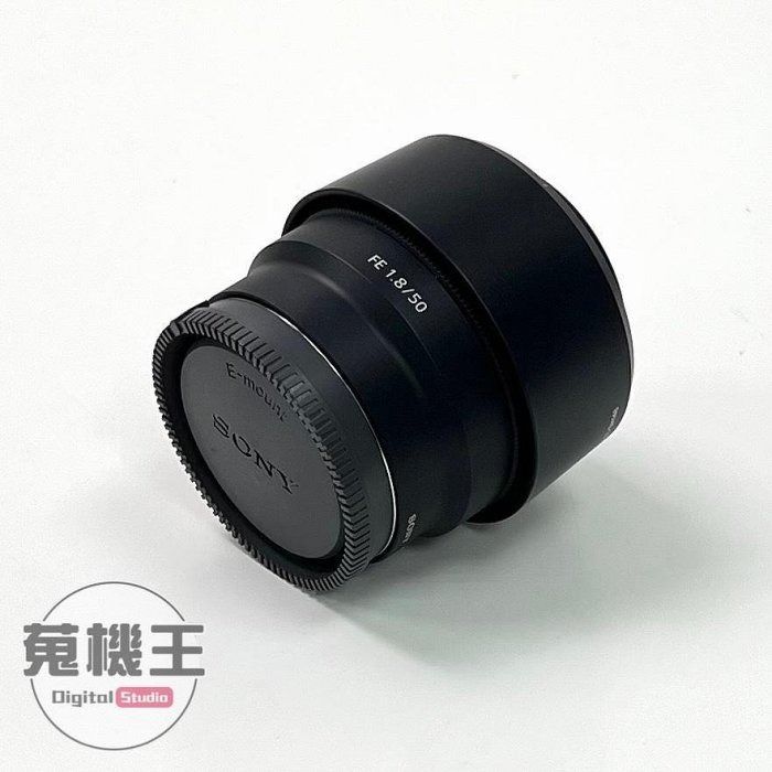 由 winson999888 (刊登 ID 1379993531，圖片 1) 提交，位於 台北市 (Taipei) 的 【蒐機王】Sony FE 50mm f1.8 SEL50F18F【可用舊3C折抵購買】D4511-3 (類別：鏡頭及裝備)，說明：【商品貨號】D4511 【名稱】Sony FE 50mm f1.8 SEL50F18F 【顏色】黑色 【品相描述】外觀良好 【新舊程度】中古品 / 90%新 【保固狀態】店家責任保固七天 【配件說明】前後鏡頭蓋、遮光罩、保護鏡、無盒裝 【NCC認證碼】N/A 【BSMI商檢字號】N/A 【賣場管理代碼】03 -------------------------------------- 【商品狀態分級說明】 ● 100%新 = 全新未拆封新品 ● 95%新 = 機況如新品一般 ● 90%新 = 僅些許使用小痕跡 ● 85%新 = 外觀有較明顯痕跡 ● 80%新 = 外觀較重的使用痕跡 ● 70%新 = 商品瑕疵或功能異常 -----------