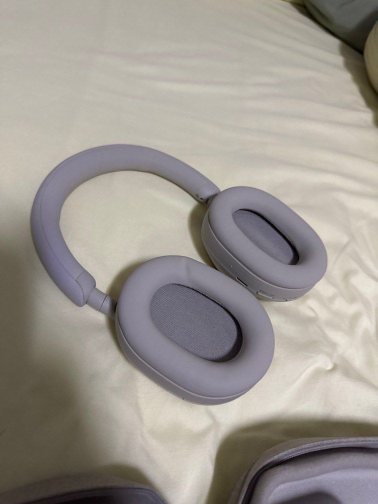 Sony WH-1000XM5 Headphones (Category: Headphones & Headsets) located in Singapore. Submitted by jeremytswong (Listing ID 1380006623, Image 3). Description: Selling off my Sony WH1000XM5 as it is under utilised as I realised I don’t like headphones! Extremely well taken care of! Comes with case and the 3.5mm audio cable! Open to nego.