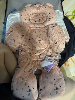 (Category: ) located in . Submitted by febelinaa (Listing ID 1379958450, Image 1). Description: .