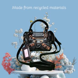 (Kategori: ) berada di . Dikirim oleh tas.vintage.sha_num (ID iklan 1380037825, Gambar 1). Deskripsi: .