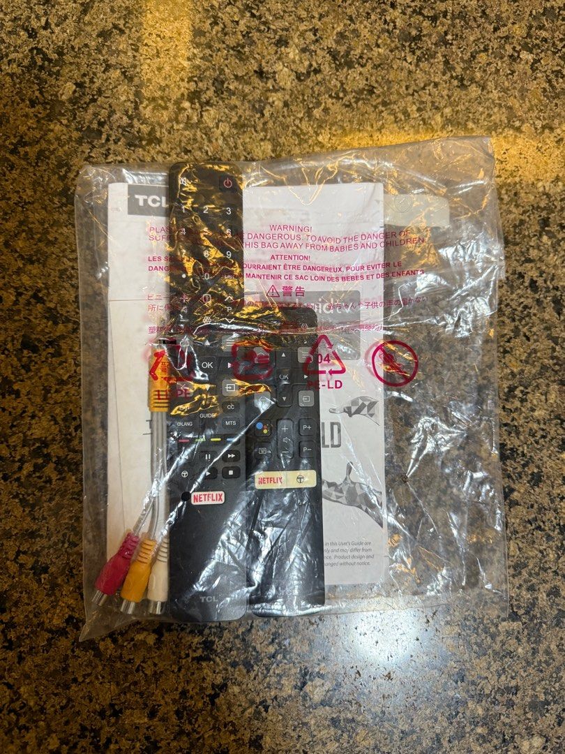 TCL 40-inch Android TV (Category: TV) located in Taguig. Submitted by rodgieello (Listing ID 1380018757, Image 2). Description: Pre-loved TV. Bought last May 2021. No defects. Without box. With remotes and manual.