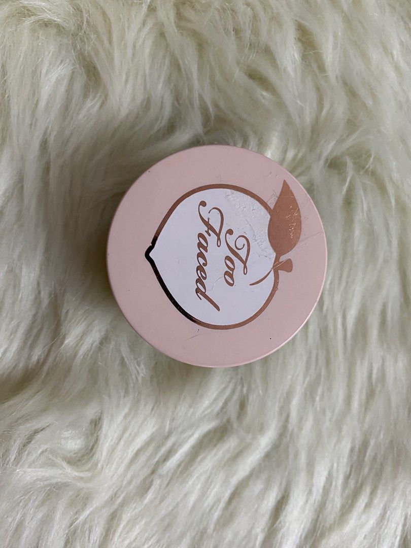 TOO FACES PEACH CONCEALER MATTE (Category: Makeup) located in Pagsanjan. Submitted by lavishbyji22912 (Listing ID 1380091375, Image 2). Description: Authentic swatche only RFS: dark ung shade for me see photos for swatch.