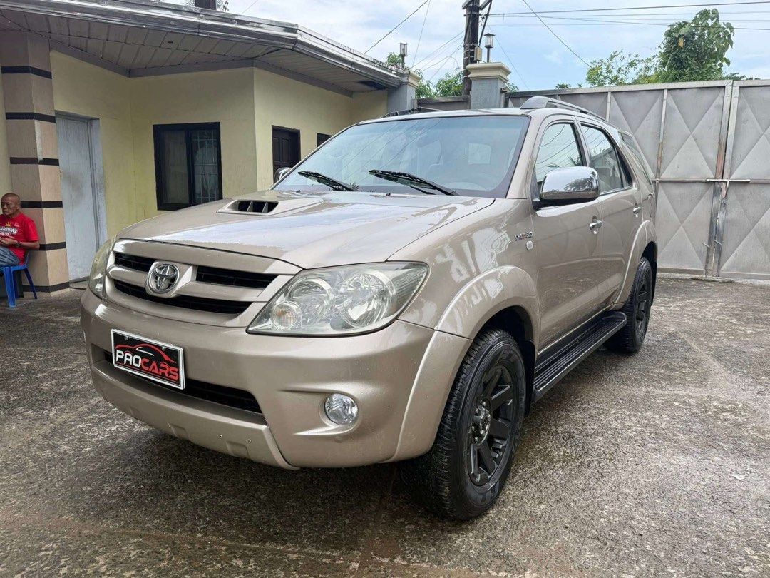Toyota Fortuner V Auto (Category: Used Cars) located in Manila. Submitted by quality_cars (Listing ID 1380098686, Image 3). Description: ‼️ FOR SALE ‼️ 💥TOYOTA FORTUNER V 💥 ➡️ TOP OF THE LINE ➡️ 2007 model acquired ➡️ 4x4 READY ➡️ 3.0 diesel engine ➡️ Matic trans ➡️ All power ➡️ cd/fm/am ➡️ Leather seats ➡️ 7-8 seater ➡️ Cool dual aircon ➡️ Roof rail ➡️ Fully tint ➡️ FJ cruiser mags and tires ➡️ 2 ending plate ➡️ 84k legit mileage ➡️ Super Clas
