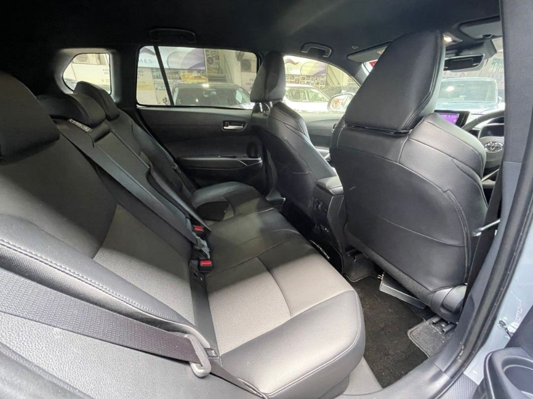 Toyota RAV4 Hybrid 2.5 GX (A) (Category: Used Cars) located in Singapore. Submitted by drivethrusg (Listing ID 1379947476, Image 3). Description: Follow @DriveThruSG on Tele, Tktk, Fb and Insta for earliest updates on cars and promos for you to enjoy! FOR SALE: 🇯🇵 TOYOTA RAV4 HYBRID 2.5GX CVT 🇯🇵 👌🏼Left w 5 years 10 months 👌🏼MILEAGE AT 16,800KM/Year 👌🏼Android Auto / Apple Carplay 👌🏼In House Workshop 👌🏼Overtrade 👌🏼Bank Loan / High L