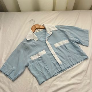 (Category: ) located in . Submitted by cluttered.room (Listing ID 1379985988, Image 1). Description: .