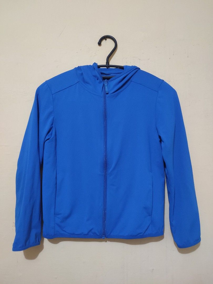 Uniqlo Jacket (Kategori: 8 hingga 12 tahun) berada di Bandung. Dikirim oleh barmoutproject (ID iklan 1379921416, Gambar 1). Deskripsi: jaket uniqlo anak size 130 kondisi aman semua lokasi bandung bisa rekber.