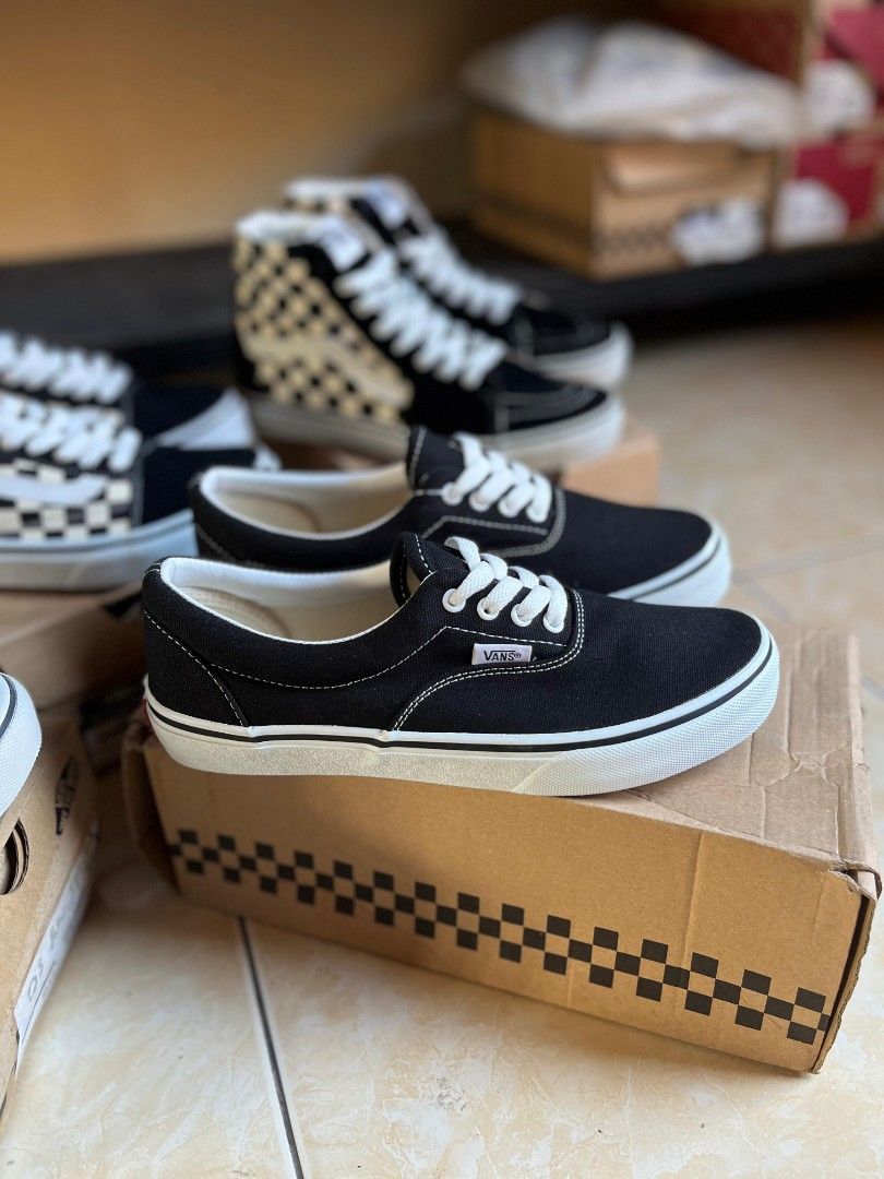 Vans Era Black White Japan Market Original, Fesyen Pria, Sepatu