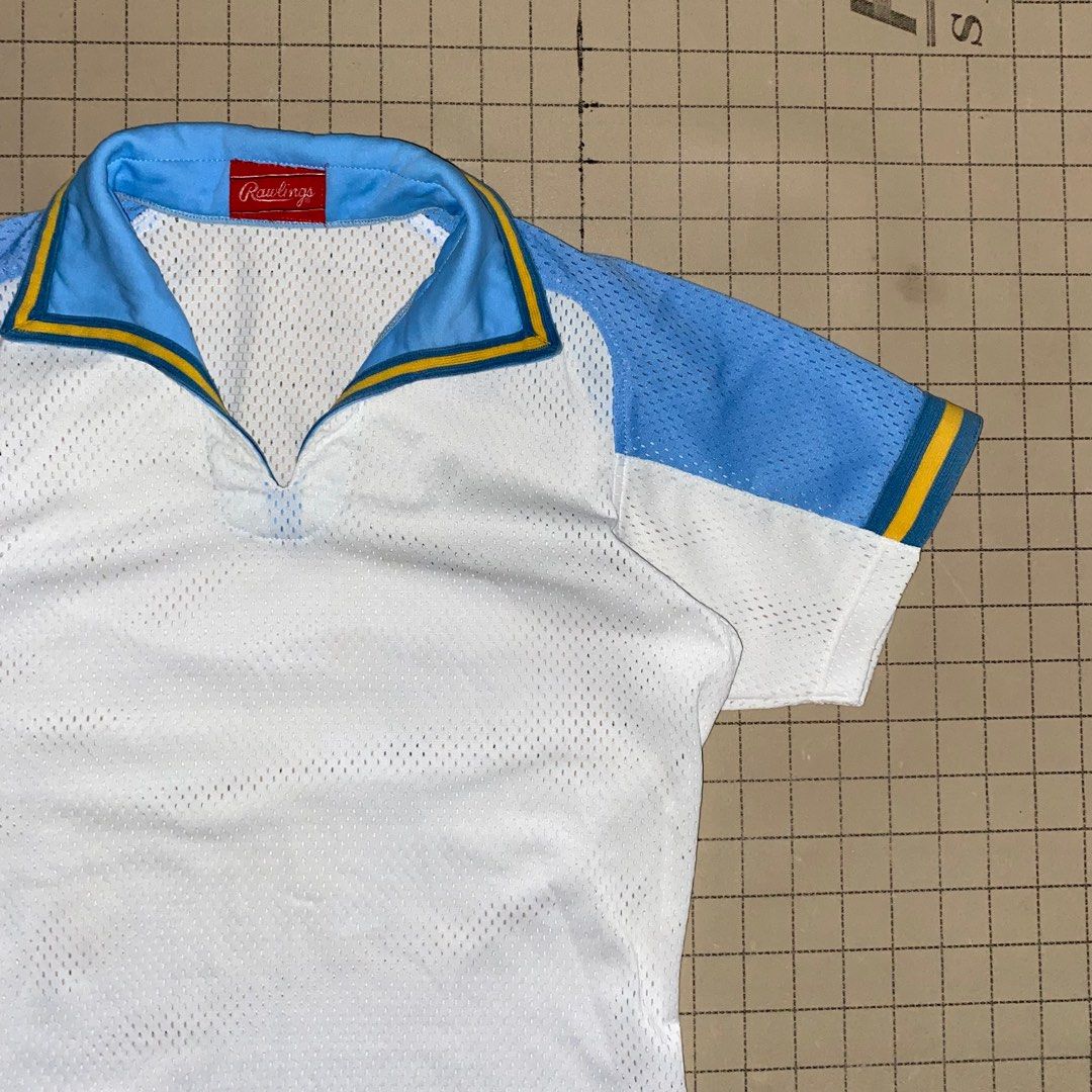 Vintage Warmer jersey by Rawlings (Category: Others Tops) located in Santa Cruz. Submitted by jaysosmoove (Listing ID 1380016595, Image 2). Description: Vintage Warmer jersey by Rawlings width 19.5 length 25 excellent condition location • Santa Cruz, Laguna📍.