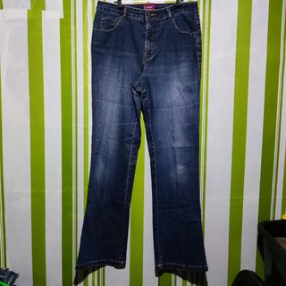 (Category: ) located in . Submitted by 3ud.thrift (Listing ID 1380037463, Image 1). Description: .