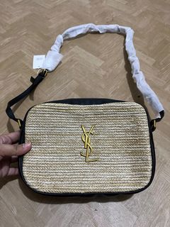 (Category: ) located in . Submitted by luxuryfindforlessph (Listing ID 1380067087, Image 1). Description: .