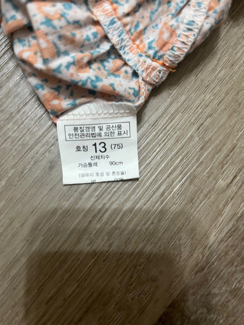 由 hot7311144418 (刊登 ID 1380273524，圖片 2) 提交，位於 雲林縣 (Yunlin) 的 正韓童裝短褲13碼 115-120公分 (類別：嬰兒及兒童流行時尚)，說明：單純售出一定比購入價低非營利賣場 不議價。不含運（多件也一樣）一律不回。。