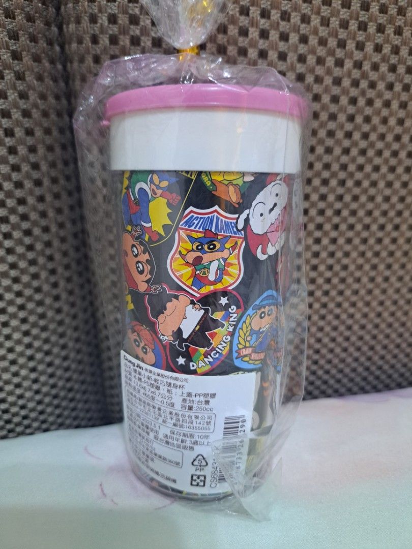 由 nicky0715 (刊登 ID 1380244586，圖片 2) 提交，位於 台北市 (Taipei) 的 全新蠟筆小新輕巧隨身杯250cc (類別：水杯、水壺)，說明：全新蠟筆小新輕巧隨身杯250cc。