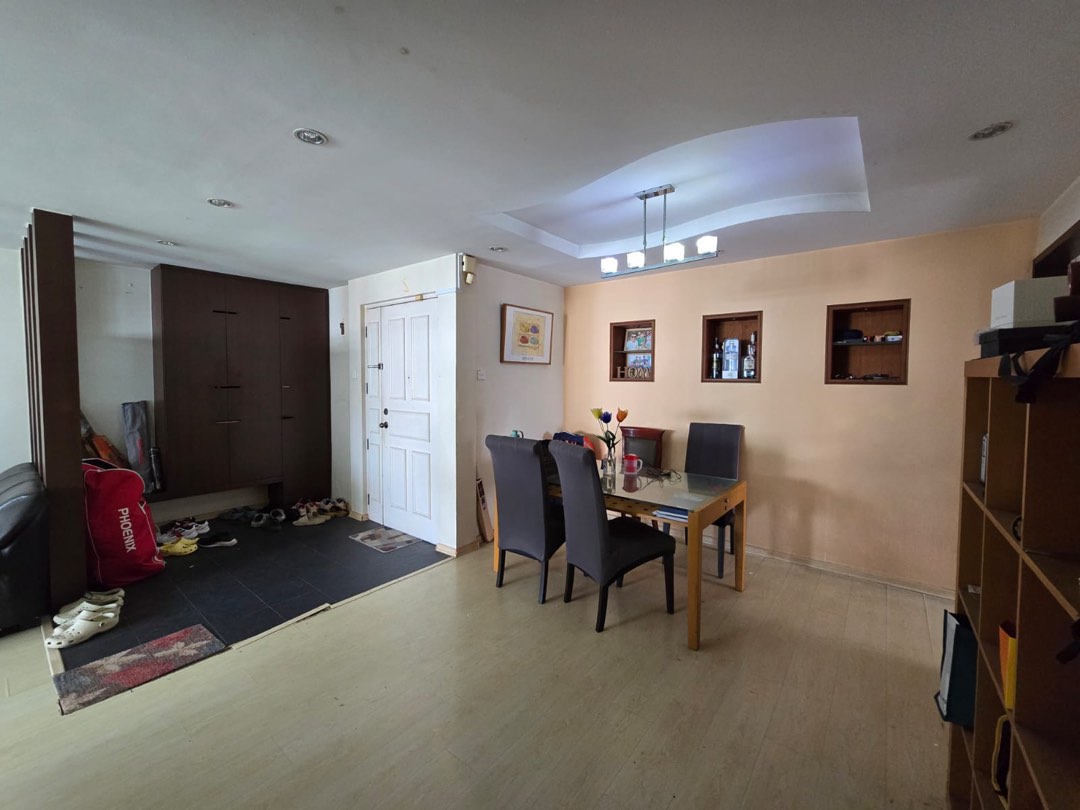 (Category: ) located in . Submitted by ganesan_nesh (Listing ID 1380130213, Image 1). Description: .