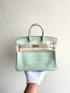 (Kategori: ) berada di . Dikirim oleh brandedboutiquez (ID iklan 1380214732, Gambar 1). Deskripsi: .