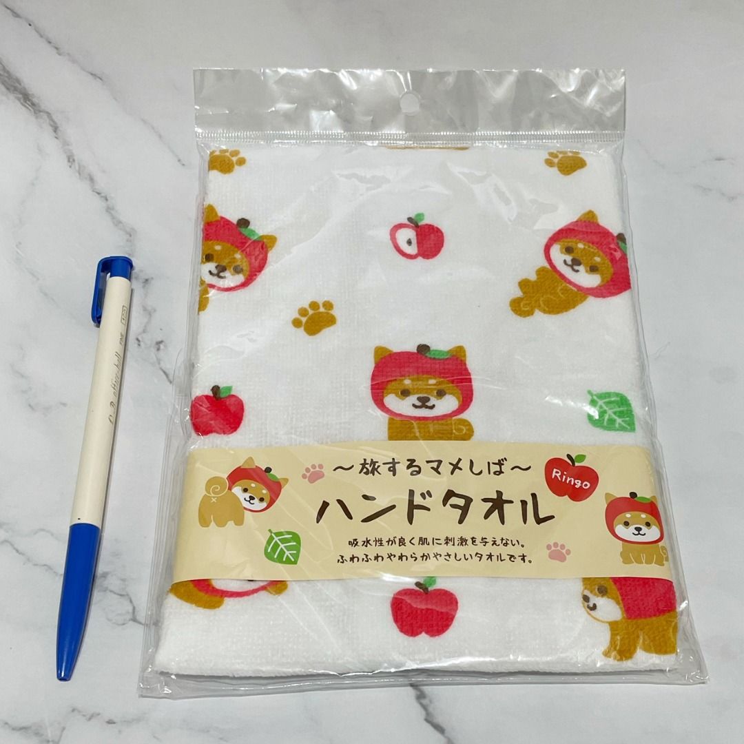 由 wombatpai (刊登 ID 1380152952，圖片 2) 提交，位於 台北市 (Taipei) 的 柴犬圖案 毛巾 蘋果 日本購入 全新 超可愛 日本製 (類別：浴室、廚房用品配件)，說明：【商品規格】 商品:如圖片所示， 柴犬圖案毛巾。 ✔ 物況:全新未使用，日本購入。 ✔ 商品大量生產，瑕疵難免，溢色，塗裝不完美，請可接受再下單喔。 ✔ 商品運送過程中，有不可預期的因素而造成盒損或是擠壓碰撞等等的些許變形，故商品售出不退換貨，請可接受再下單喔。 ✔ 客服不定時回覆，請耐心等候。 請親愛的客戶考慮清楚再下單，若有任何問題都歡迎詢問。。