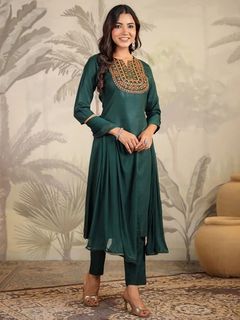 (Category: ) located in . Submitted by intrenddresses (Listing ID 1380114351, Image 1). Description: .