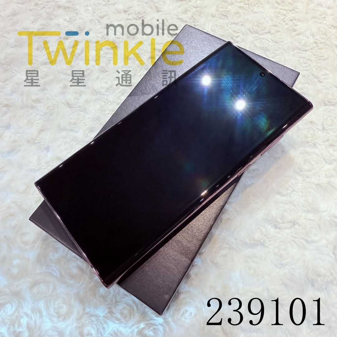 由 twinklephoneshop (刊登 ID 1380156799，圖片 2) 提交，位於 台南市 (Tainan) 的 ✨(星星通訊)二手 機況外觀漂亮~SAMSUNG Galaxy S22 Ultra 12+512G 夜暮紅 9成2新，實體門市最安心♥ (類別：Samsung 三星)，說明：✨ 請勿直接下標！門市手機流動快！下標前請先聊聊或與服務人員聯繫確認有無現貨 ✨ ✨ 門市有各種漂亮機型，歡迎親臨門市逛逛 ✨ ✨ 電話及住址請參閱關於我 ✨ ✨ 本賣場手機來源絕對正常，不賣贓機故障機 ✨ ✨ 本賣場手機皆親自收購，嚴格檢查，並非大量購入同行二手機來轉賣 ✨ ✨ 本賣場店保不包含損耗品，比如電池及隨附配件 ✨ 『Model』 ：SAMSUNG Galaxy S22 Ultra 『Storage Capacity』 ：12GB + 512GB 『Color』 ：Burgundy 『Accessories』 ：Box 『Warranty Condition』 ：Over war