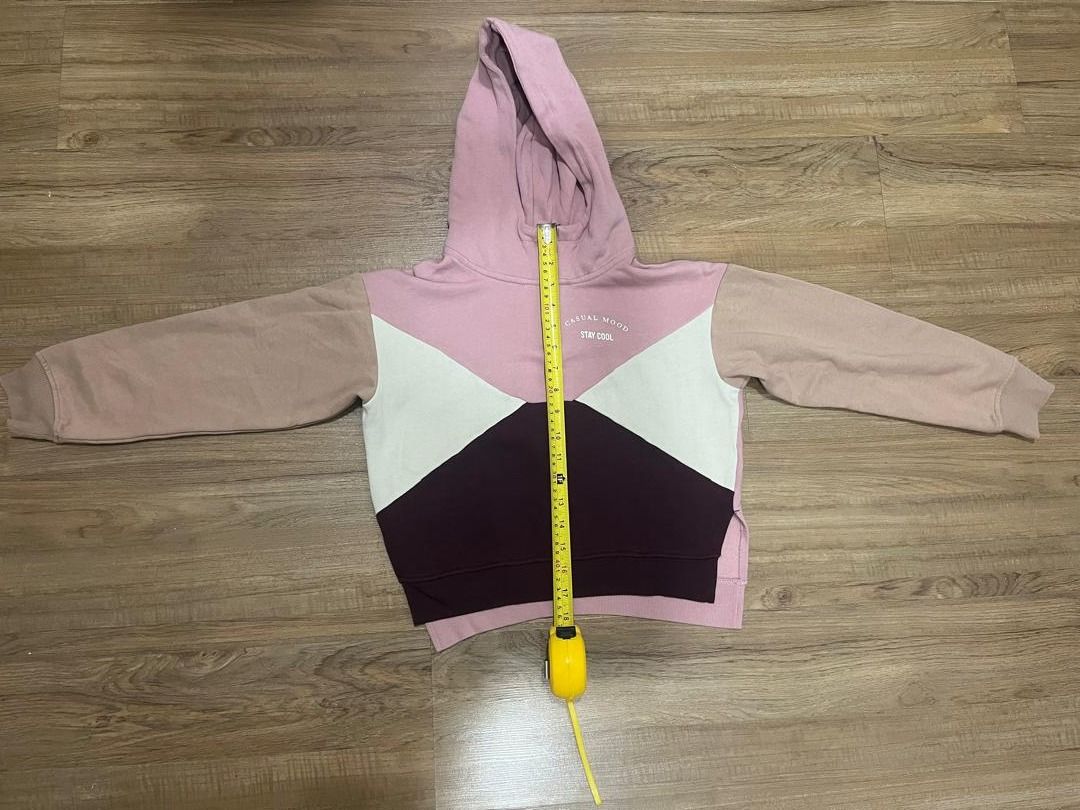 a Pull Over (Category: Dresses) located in Kuala Lumpur. Submitted by kkaliaskarthik (Listing ID 1380188286, Image 2). Description: 7 to 10 years children can wear..